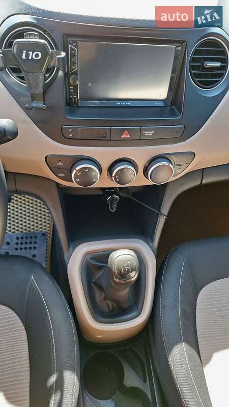 Хэтчбек Hyundai i10 2017 в Львове