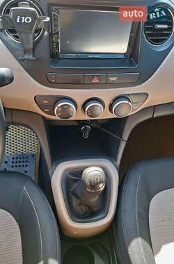 Хэтчбек Hyundai i10 2017 в 