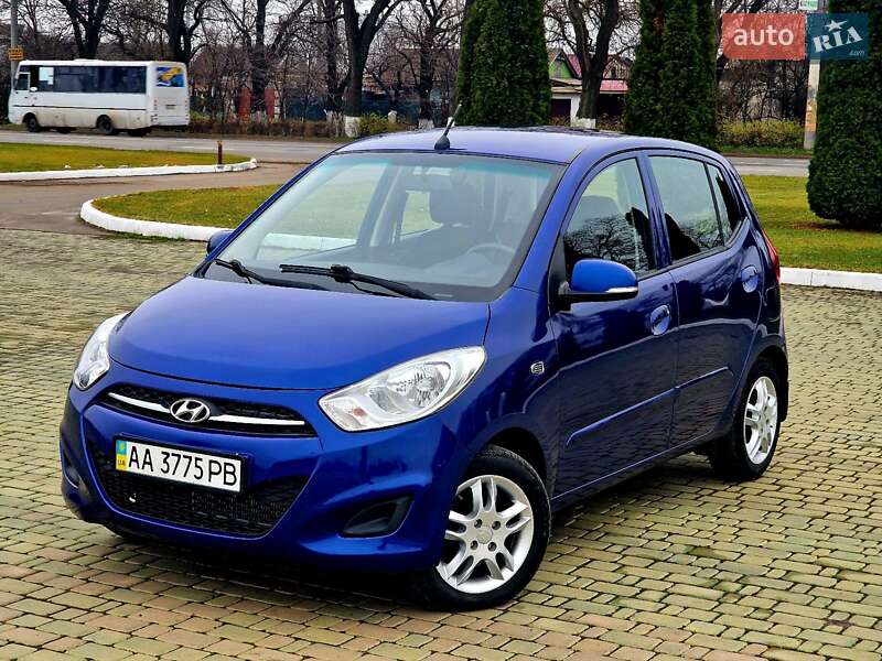 Хэтчбек Hyundai i10 2012 в 