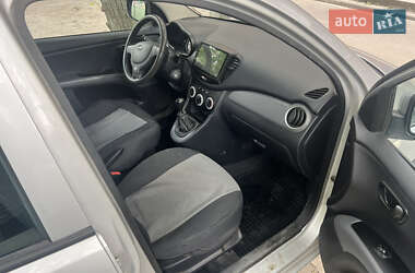 Хэтчбек Hyundai i10 2008 в 
