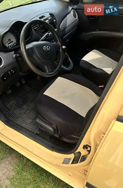 Хэтчбек Hyundai i10 2008 в 