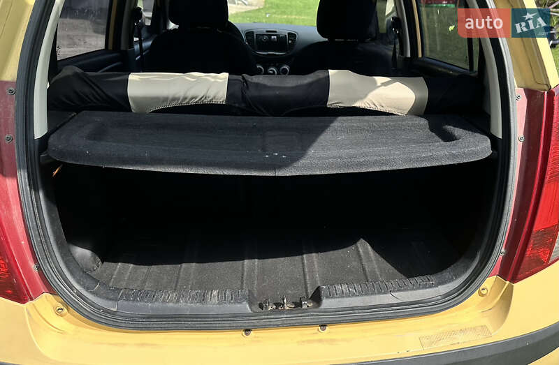 Хэтчбек Hyundai i10 2008 в Коломые