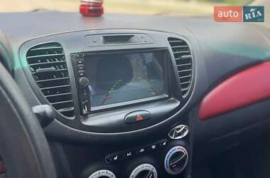Хэтчбек Hyundai i10 2008 в 