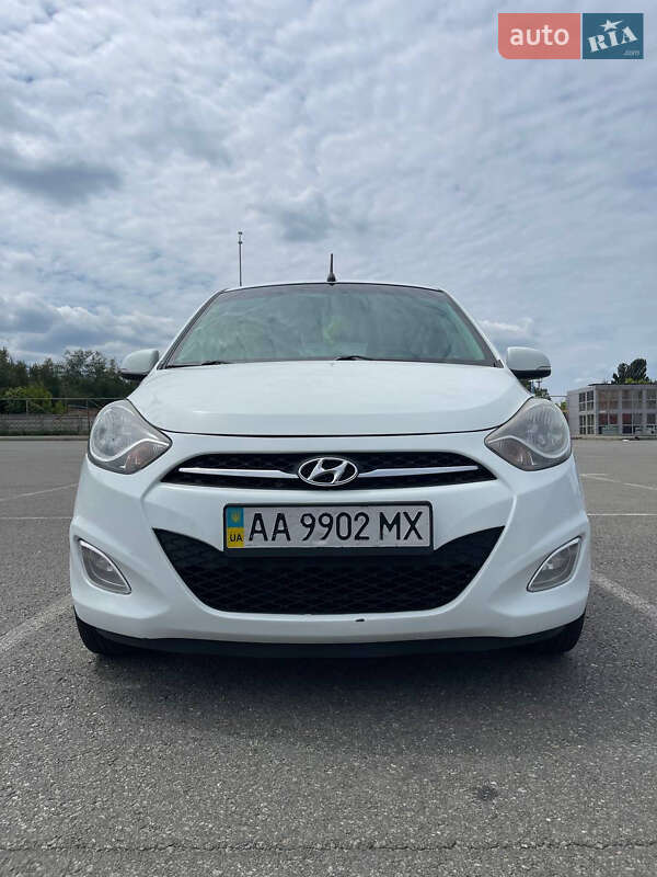 Хэтчбек Hyundai i10 2013 в Киеве