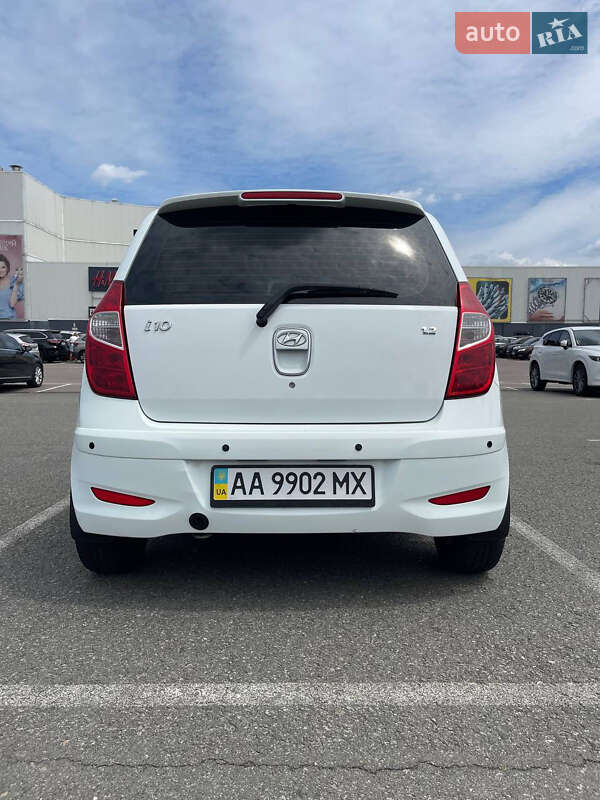 Хэтчбек Hyundai i10 2013 в Киеве