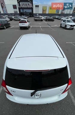 Хэтчбек Hyundai i10 2013 в 