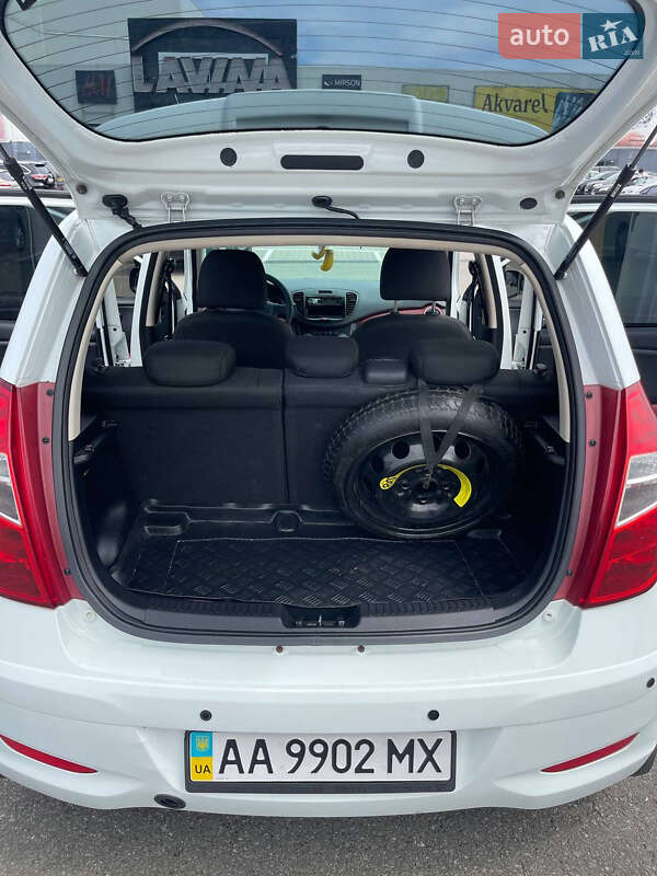 Хэтчбек Hyundai i10 2013 в Киеве
