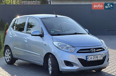Хэтчбек Hyundai i10 2012 в 