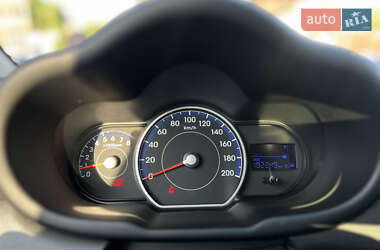 Хэтчбек Hyundai i10 2012 в 
