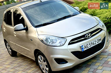Хэтчбек Hyundai i10 2012 в Днепре