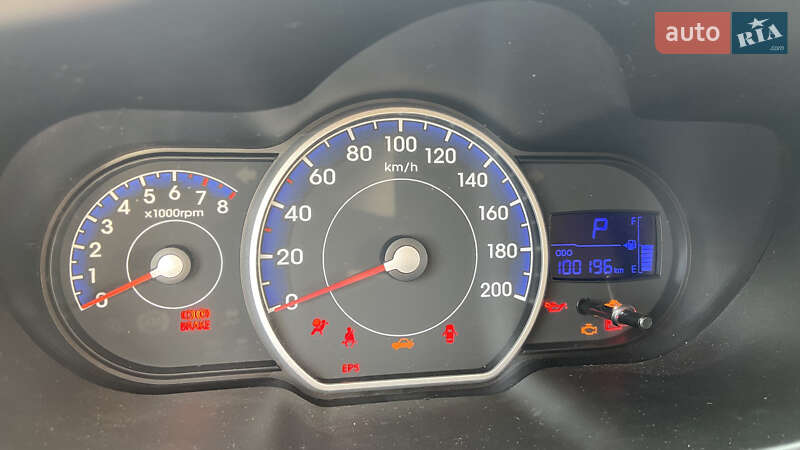 Хетчбек Hyundai i10 2011 в Ставищі