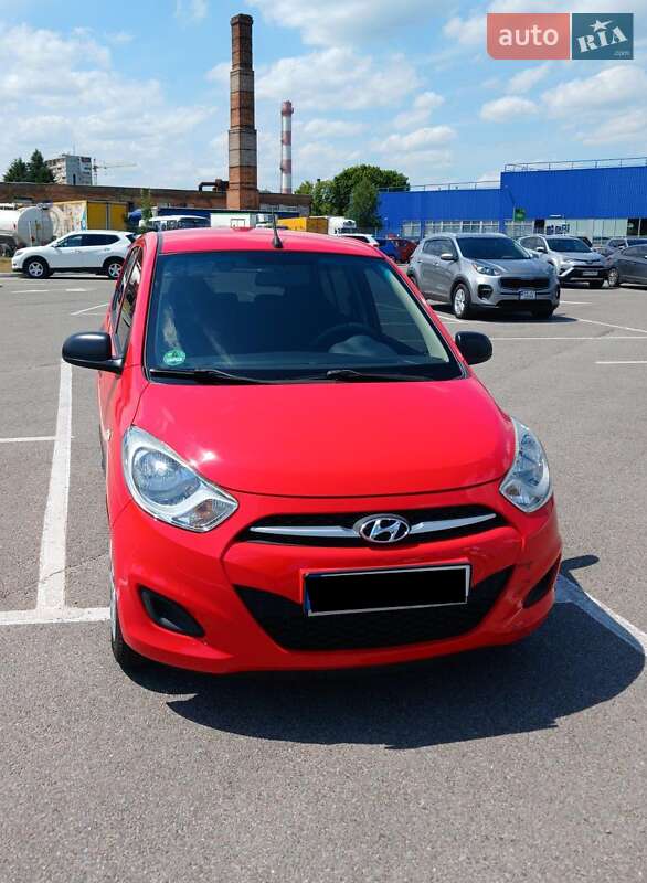 Хэтчбек Hyundai i10 2011 в Житомире