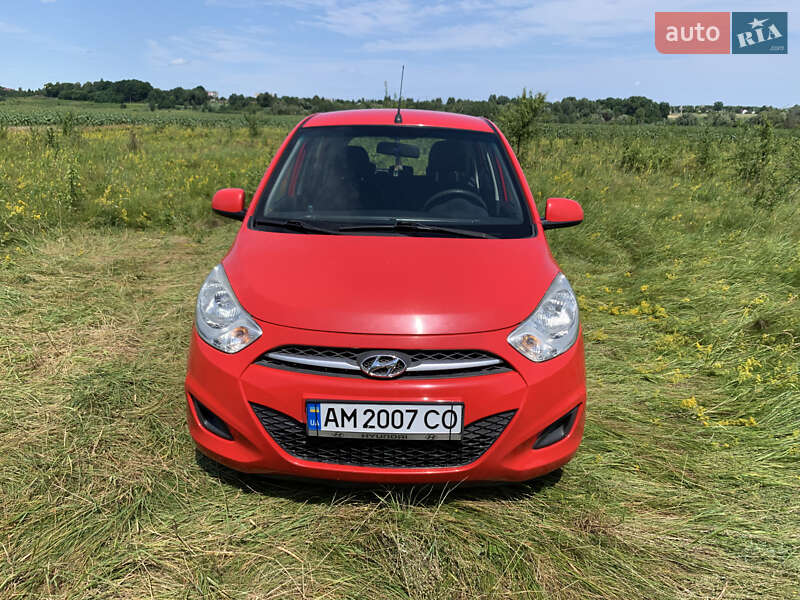 Хэтчбек Hyundai i10 2011 в Малине