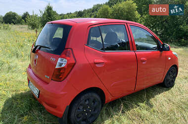 Хэтчбек Hyundai i10 2011 в 