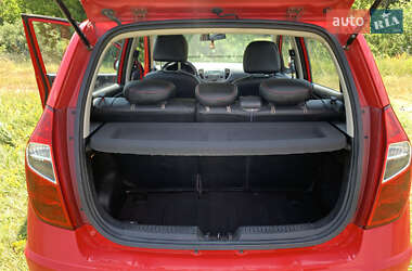 Хэтчбек Hyundai i10 2011 в 