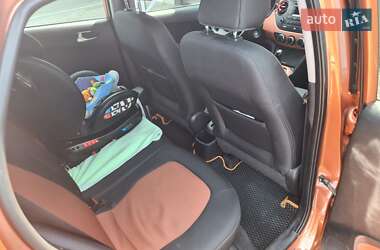 Хэтчбек Hyundai i10 2014 в 