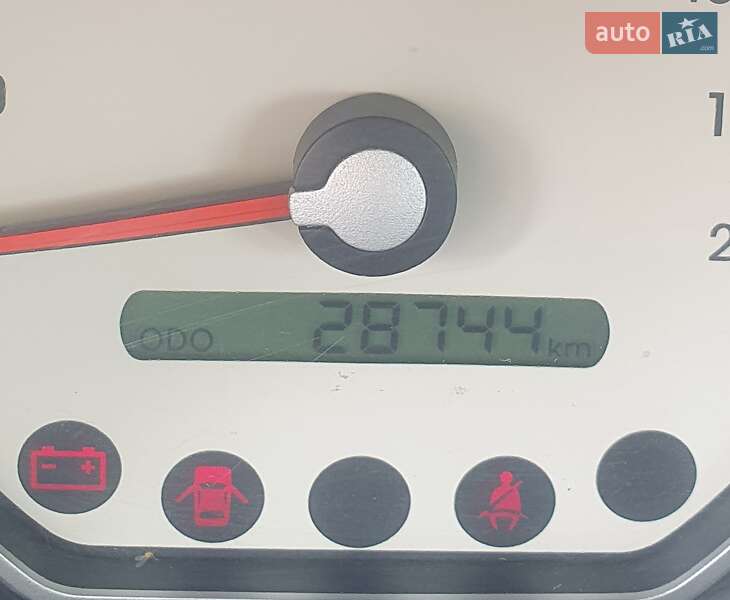 Хэтчбек Hyundai i10 2008 в Харькове