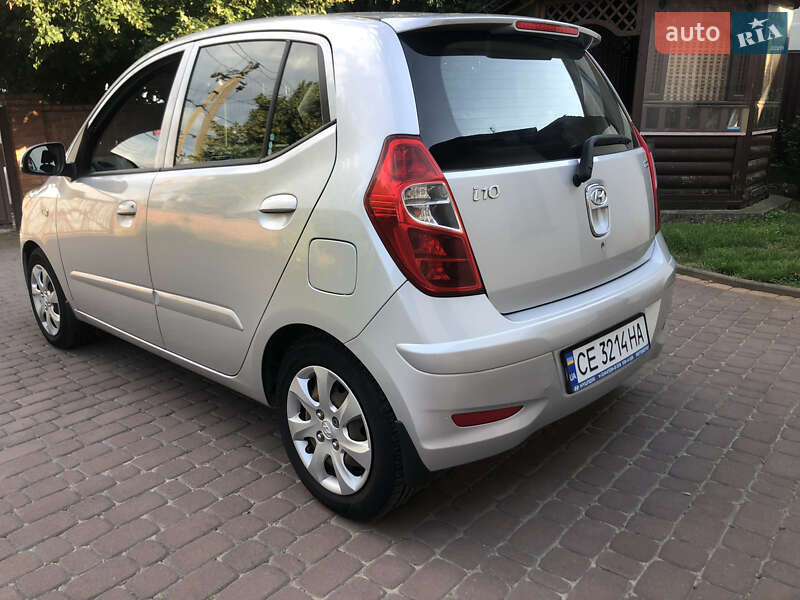Хэтчбек Hyundai i10 2013 в Черновцах