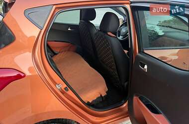 Хэтчбек Hyundai i10 2014 в 