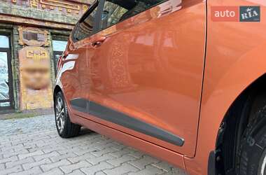Хэтчбек Hyundai i10 2014 в 