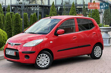 Хэтчбек Hyundai i10 2010 в 