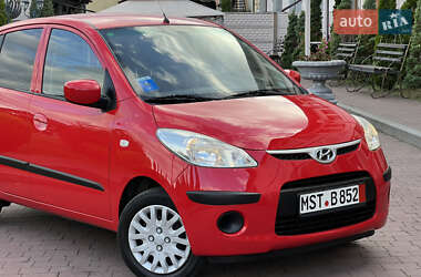 Хэтчбек Hyundai i10 2010 в 