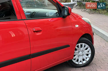 Хэтчбек Hyundai i10 2010 в 