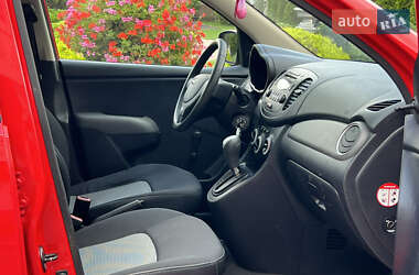 Хэтчбек Hyundai i10 2010 в 