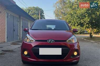 Хэтчбек Hyundai i10 2014 в Чугуеве