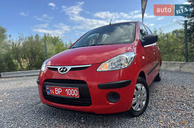 Хэтчбек Hyundai i10 2009 в 
