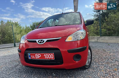 Хэтчбек Hyundai i10 2009 в 