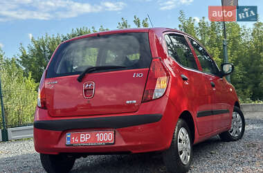 Хэтчбек Hyundai i10 2009 в 