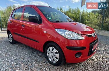 Хэтчбек Hyundai i10 2009 в 