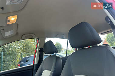 Хэтчбек Hyundai i10 2009 в 