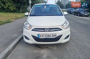 Хэтчбек Hyundai i10 2011 в Киеве