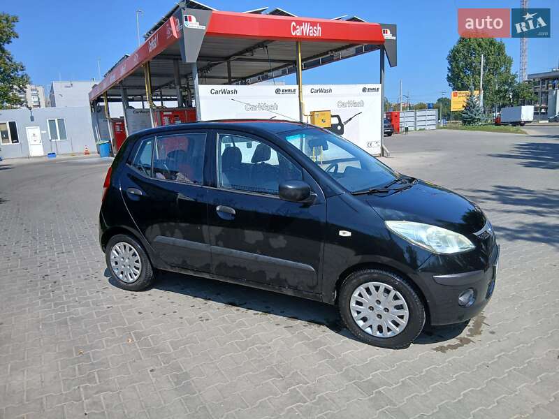 Хэтчбек Hyundai i10 2009 в Львове