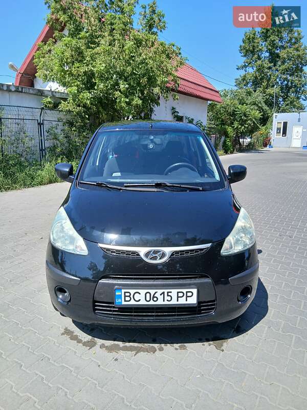 Хэтчбек Hyundai i10 2009 в Львове