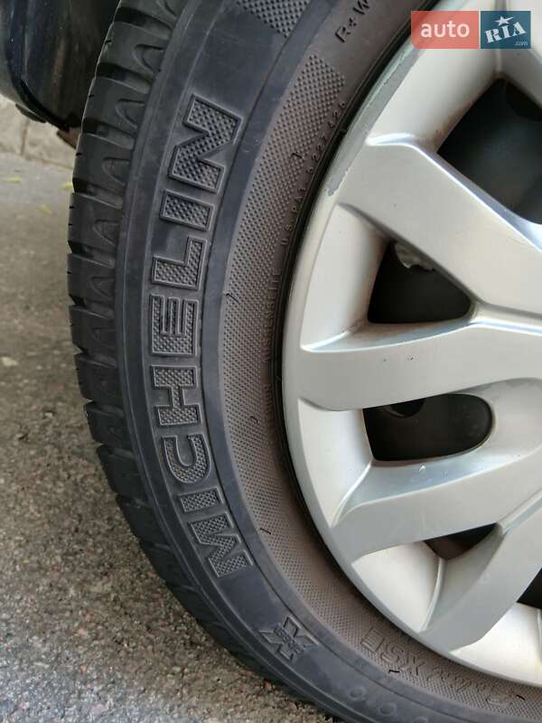Хэтчбек Hyundai i10 2009 в Львове