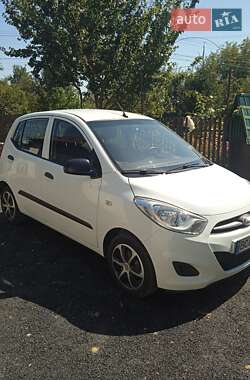 Хэтчбек Hyundai i10 2013 в 