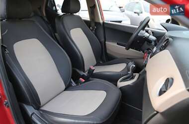 Хэтчбек Hyundai i10 2015 в 