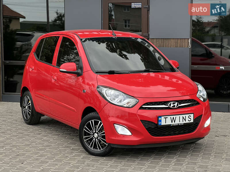 Хэтчбек Hyundai i10 2013 в Одессе
