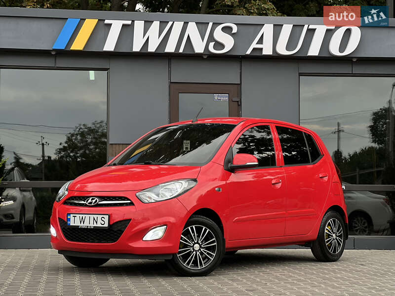 Хэтчбек Hyundai i10 2013 в Одессе