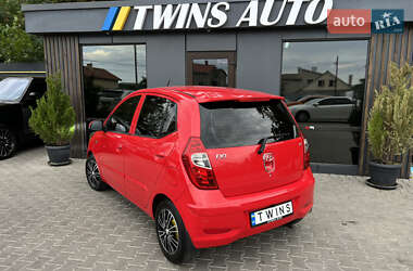 Хэтчбек Hyundai i10 2013 в 