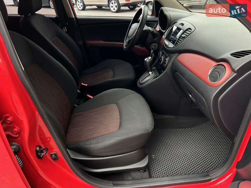 Хэтчбек Hyundai i10 2013 в Одессе
