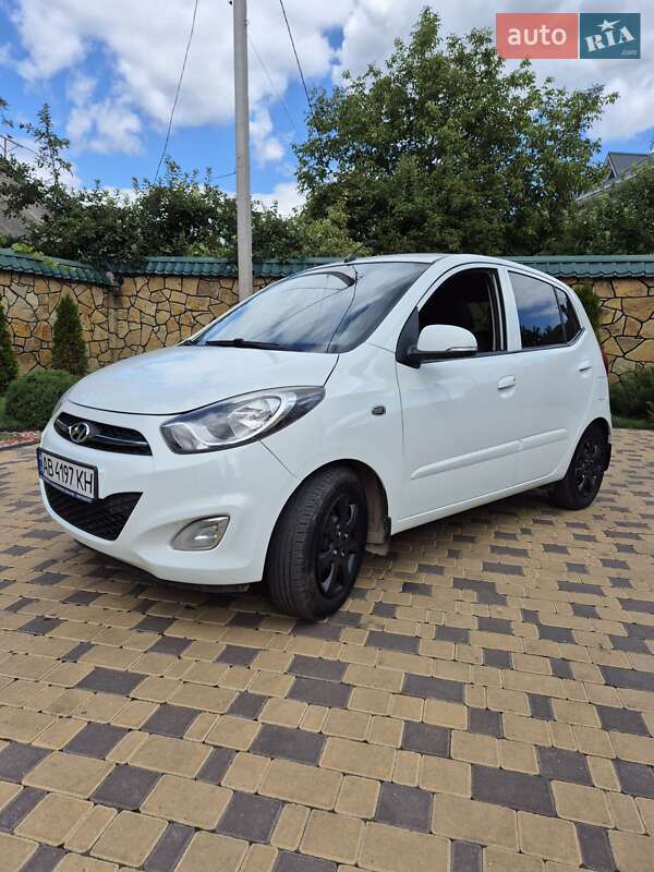Хэтчбек Hyundai i10 2012 в Могилев-Подольске