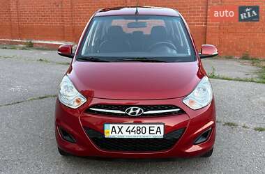 Хэтчбек Hyundai i10 2013 в 