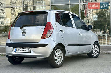 Хэтчбек Hyundai i10 2008 в 