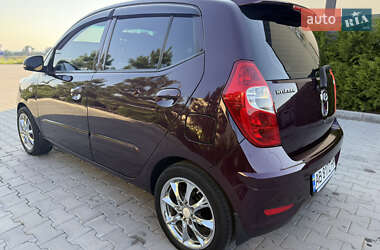 Хэтчбек Hyundai i10 2013 в 