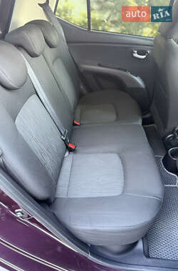 Хэтчбек Hyundai i10 2013 в 