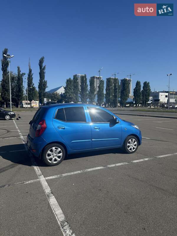 Хетчбек Hyundai i10 2011 в Києві